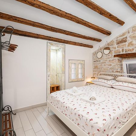 Apartman Tutto Bene 罗维尼 外观 照片